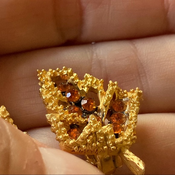 GOLD LEAVES AND TOPAZ CLIP ON VINTAGE EARRINGS - Picture 5 of 8